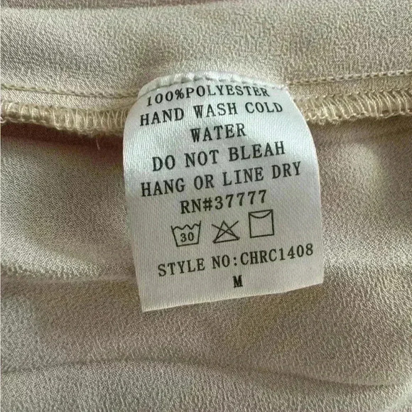 Beautiful flowy woman’s blouse - Picture 6 of 8